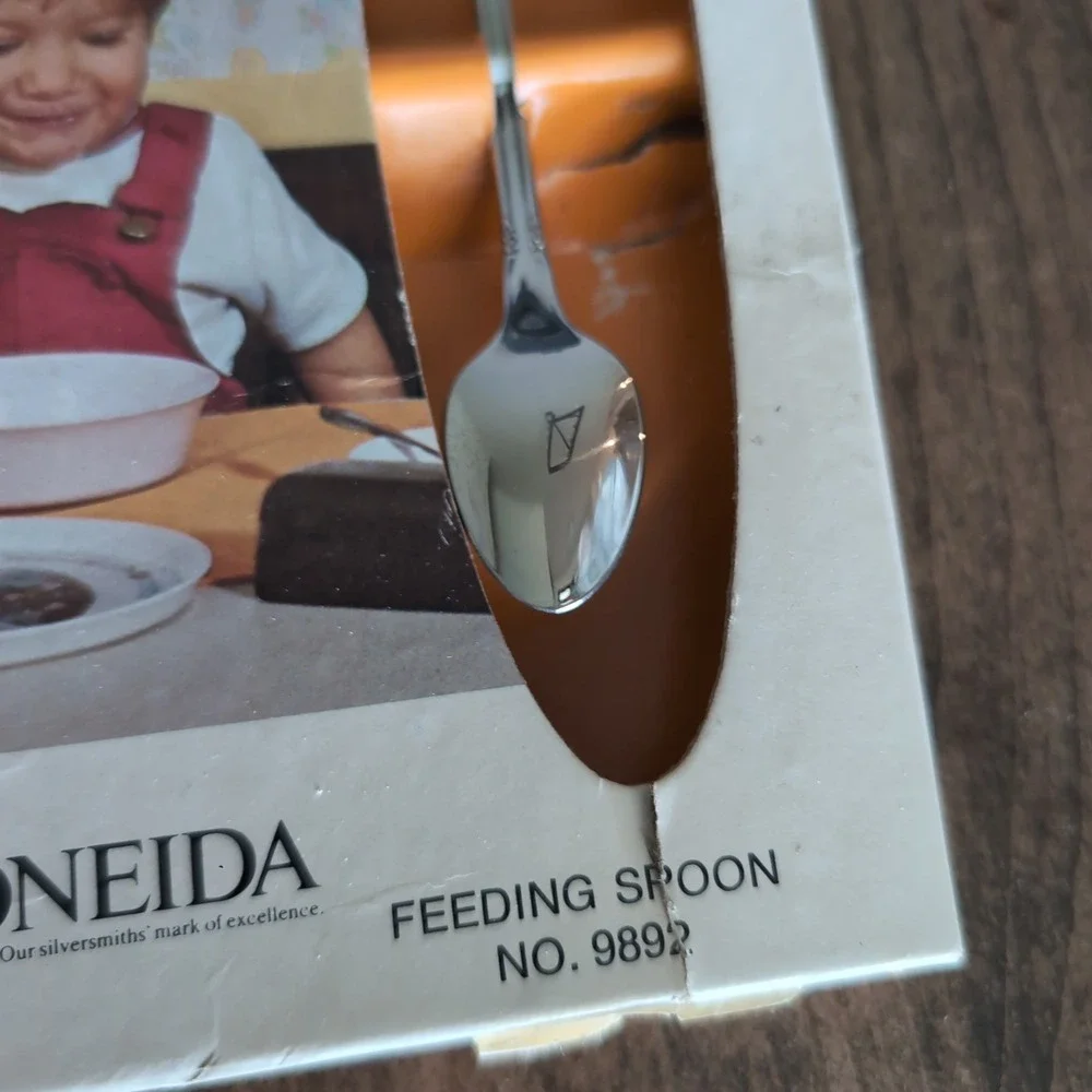 Vintage Oneida Feeding Spoon Youthware Silver Stainless Floral 9892 USA Flatware